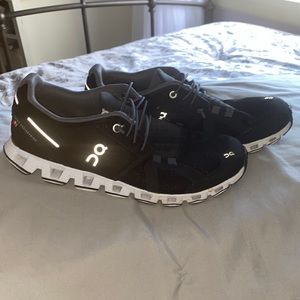 ON Cloud 5 Sneakers Size 7.5